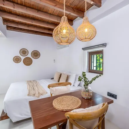 Elia - Old Town Daire