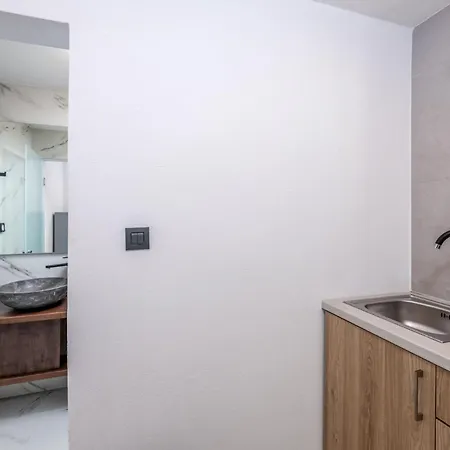 Elia - Old Town Apartment